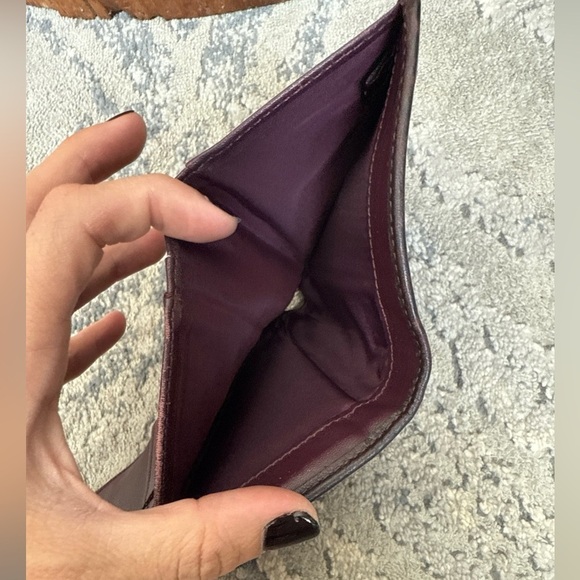 COACH Bifold Wallet Signature C Logo Purple Shimmer Flaws - Picture 9 of 12